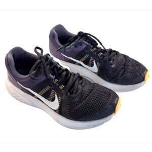 Nike Run Swift 2 Running Shoes Sneakers Womens 9 Purple